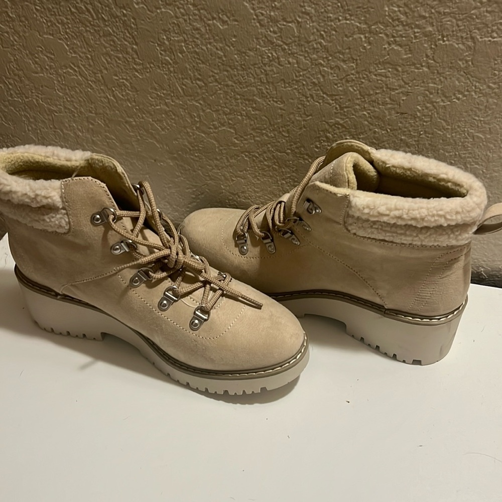 Light tan boots